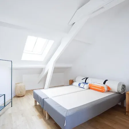 Magnificent And Bright Apartment In Paris Apartment Paris